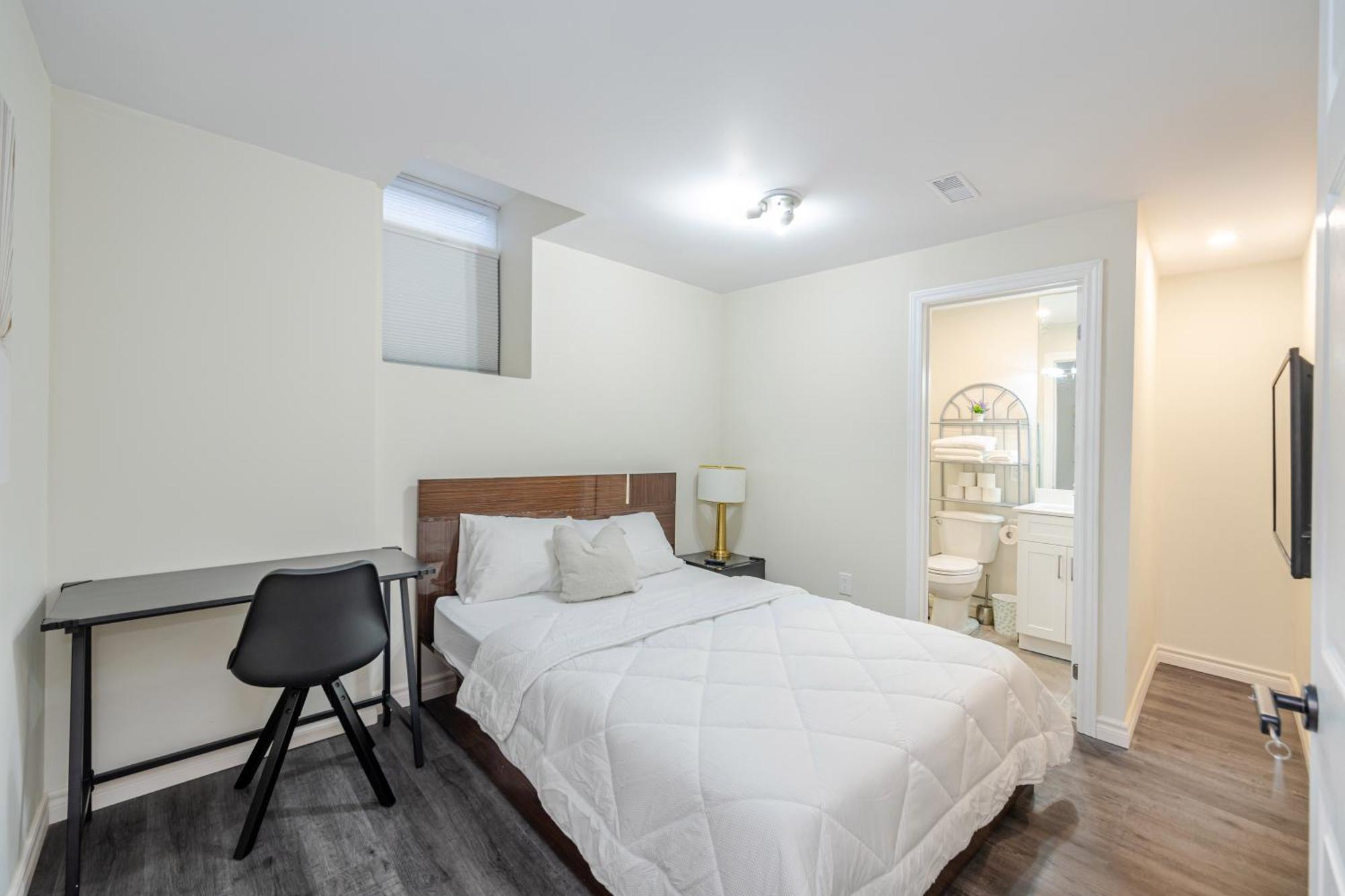 Private Basement Bedrooms In Oakville Exterior foto