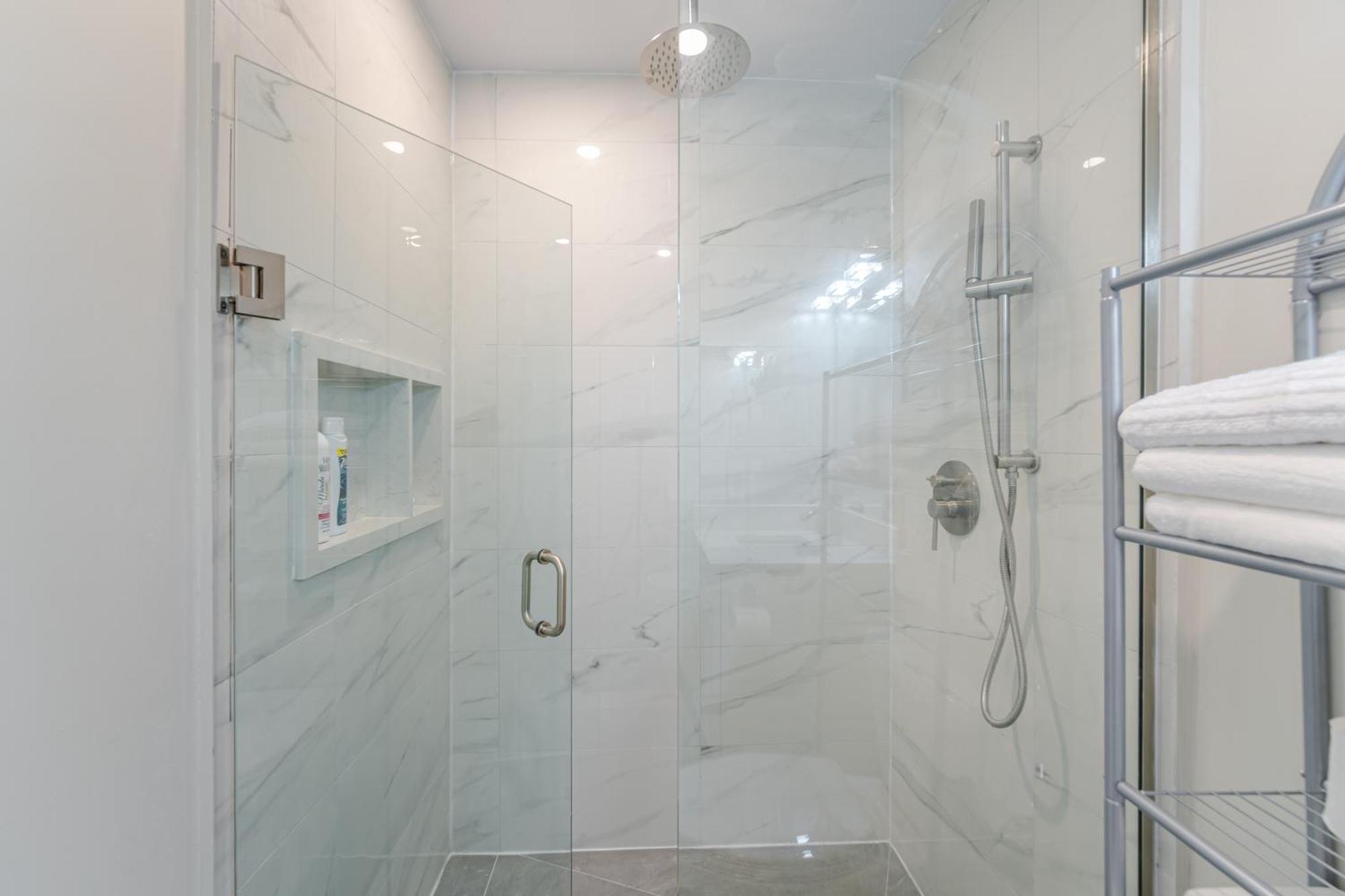 Private Basement Bedrooms In Oakville Exterior foto